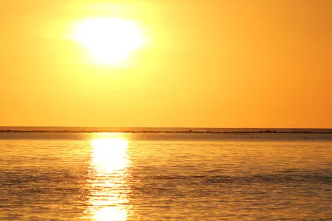 太阳，日落，倒影，海，水，天空，自然之美，地平线