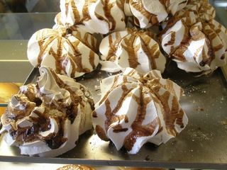 蛋糕、蛋白酥皮、糕点、食品和饮料、食品、新鲜度、嗜好、甜食