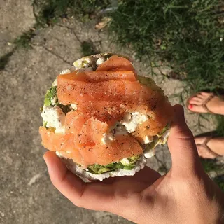 美国，巴尔的摩，河滨，鳄梨，三文鱼，美食家，米糕，鳄梨吐司