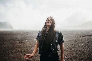 黑色牛仔女式牛仔裤