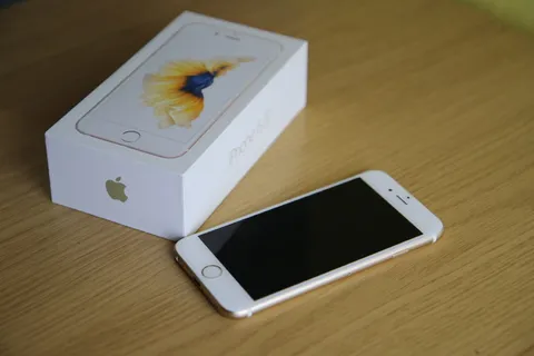 iphone、苹果、iphone 6s、手机、智能手机、手机、指纹读取器、扬声器 iphone、苹果、iphone 6s、手机、智能手机、手机、指纹读取器、扬声器