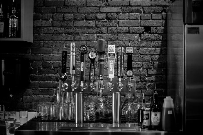 美国，斯普林菲尔德，咖啡伦理，砖块，墙，啤酒，酒吧，小桶