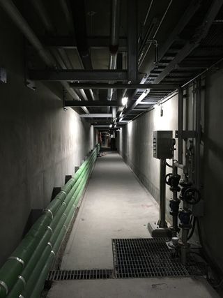 地下、黑暗、恐惧、建筑、室内、照明、前进的道路、方向