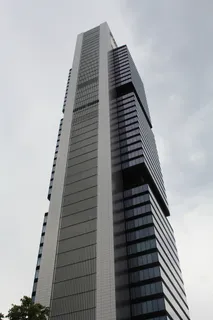西班牙,马德里,托雷斯,建筑结构,建筑外观,低视角,天空 西班牙,马德里,托雷斯,建筑结构,建筑外观,低视角,天空