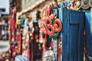 尼泊尔，加德满都，斯韦安布，手工艺品，佛教，聚焦前景，悬挂，白天