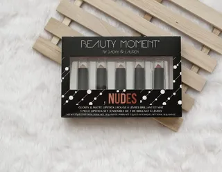 菲律宾，美女，口红，口红，口红，flatlay，盒装，毛皮