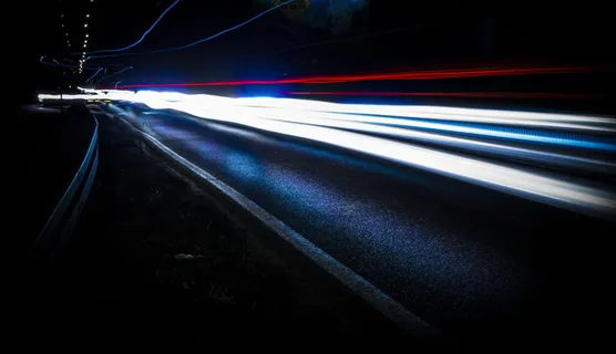 灯光、城市、汽车、道路、模糊、黑暗、夜晚、高速公路 灯光、城市、汽车、道路、模糊、黑暗、夜晚、高速公路