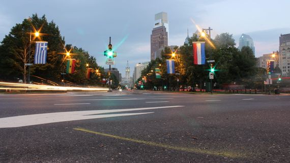 费城，本杰明·富兰克林公园路，洛根广场，道路，照明，城市，建筑外观，建筑