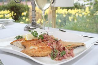 Plaice，盘子，餐馆，吃，美食，盖，桌子，美味