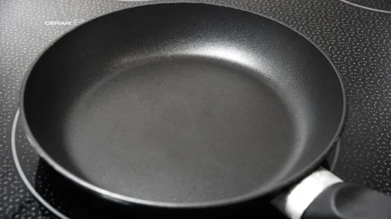 圆煎锅,平底锅,厨具,特氟龙,器皿,空的,烹饪,平底锅 圆煎锅,平底锅,厨具,特氟龙,器皿,空的,烹饪,平底锅