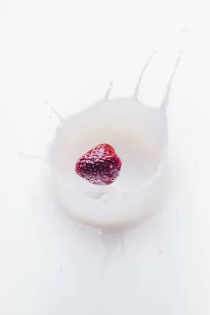 水果、液体、牛奶、飞溅物、草莓、食品、新鲜度、红色