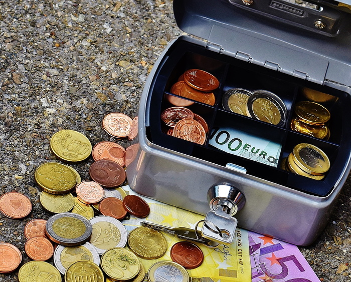 现金箱、货币、货币、现金箱、财务、现金箱、欧元、现金和现金等价物