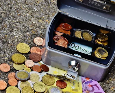 现金箱、货币、货币、现金箱、财务、现金箱、欧元、现金和现金等价物 现金箱、货币、货币、现金箱、财务、现金箱、欧元、现金和现金等价物