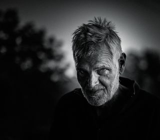 黑白、男人、人、深色、成人、胡子、模糊、特写