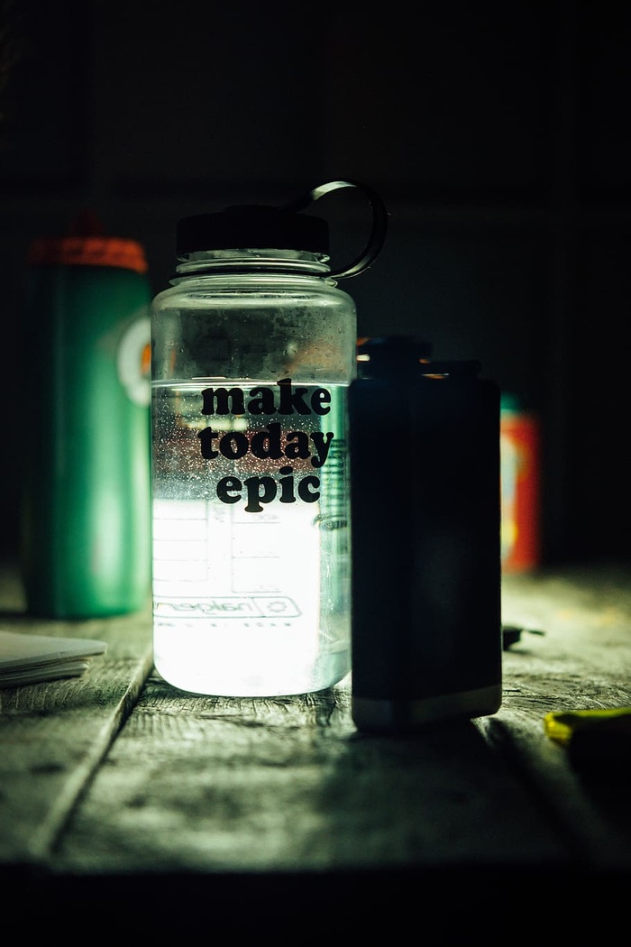 佳得乐、振奋精神、生活、冒险、户外、徒步旅行、露营、烧瓶