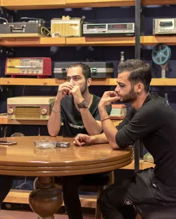 伊朗，阿瓦兹，卡夫咖啡馆，伊朗，咖啡师，男性，年轻人，室内