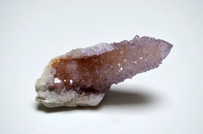 米色晶洞岩石，石英精神，石英，石头，水晶，唯心论，矿物，地质学