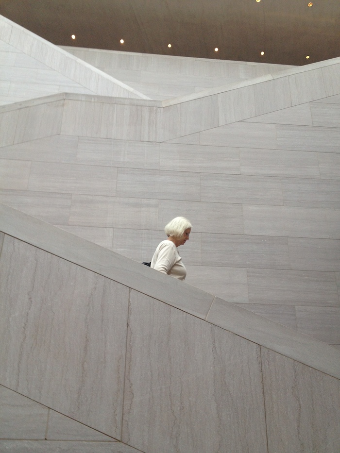 祖母、祖父母、博物馆、白色、高角度视图、室内、地板、一人