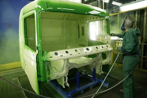 卡车驾驶室，油漆，油漆，软管，喷枪，人，绿色，一个人