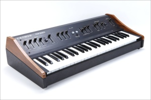 复古合成器、crumar、crumar performer、模拟、synth、白色背景、剪切、音乐