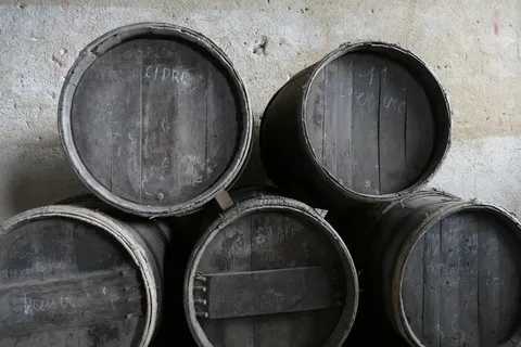 吨,桶,葡萄酒,苹果酒,酒精,保存,成熟,酵母 吨,桶,葡萄酒,苹果酒,酒精,保存,成熟,酵母