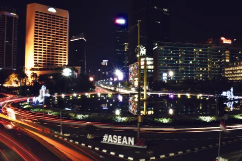 印度尼西亚, Bundaran 酒店印度尼西亚, 灯, 车, 夜, 街, 灯泡, 交通 印度尼西亚, Bundaran 酒店印度尼西亚, 灯, 车, 夜, 街, 灯泡, 交通