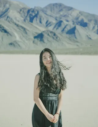 女士，站立，灰色，山地，女士，s，黑色，无袖