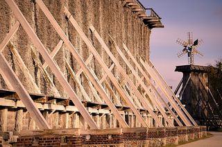 建筑，冷却塔，建筑结构，天空，白天，历史，过去，建筑外观