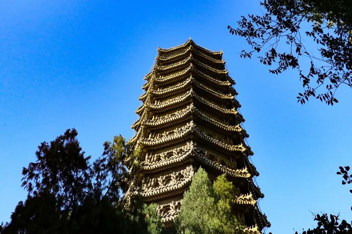 北京大学博雅塔，古建筑，塔，蓝天，木结构，低像素，北京