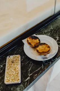 葡萄牙曼特加里亚里斯本的淡粉色纳塔 葡萄牙曼特加里亚里斯本的淡粉色纳塔