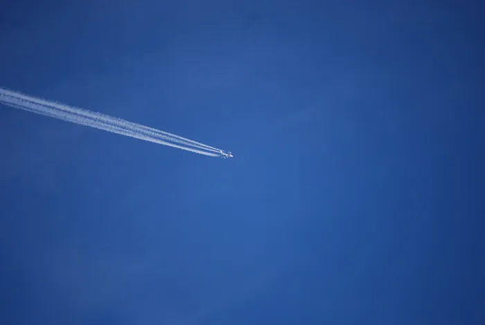 飞机，轨迹，天空，飞行，旅行，蓝色，喷气推进，高