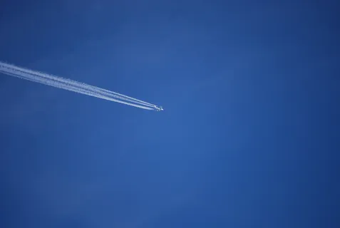 飞机,轨迹,天空,飞行,旅行,蓝色,喷气推进,高 飞机,轨迹,天空,飞行,旅行,蓝色,喷气推进,高