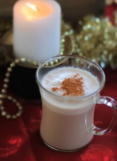 透明玻璃杯、茶、柴、啤酒、杯子、茶点、饮料、饮料 透明玻璃杯、茶、柴、啤酒、杯子、茶点、饮料、饮料