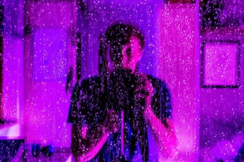 男式蓝色圆领T恤 男式蓝色圆领T恤