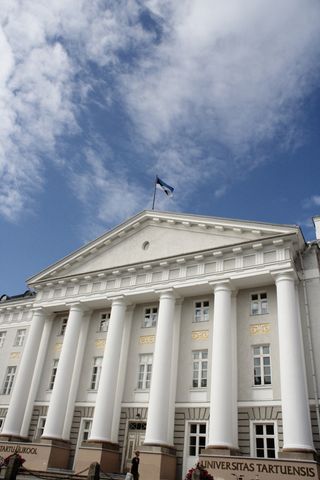 爱沙尼亚，塔尔图，本科，建筑，建筑结构，天空，建筑柱，建筑外观