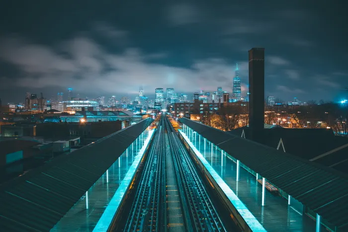 建筑物附近的道路