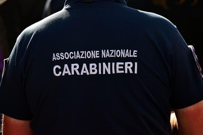 carabinieri，意大利，法规，军队，男人，动作，衬衫，主管