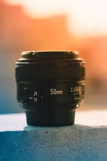 50毫米黑色单反相机镜头