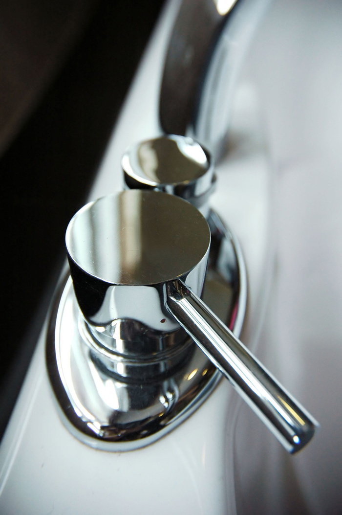 水龙头、钢铁、浴室、金属、特写、无人、室内、家用设备