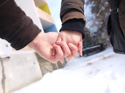 二,人,牵手,牵手,白天,牵手,爱情,情侣 二,人,牵手,牵手,白天,牵手,爱情,情侣