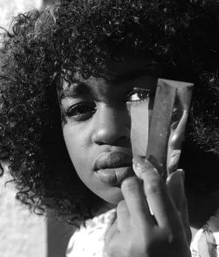 女人的灰度摄影