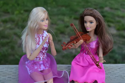 小提琴、芭比娃娃、洋娃娃、音乐、演奏、鼓掌、玩具、女人