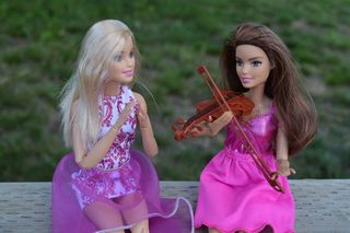 小提琴、芭比娃娃、洋娃娃、音乐、演奏、鼓掌、玩具、女人