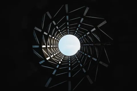 建筑,建筑,基础设施,结构,圆,圆,云,天空 建筑,建筑,基础设施,结构,圆,圆,云,天空