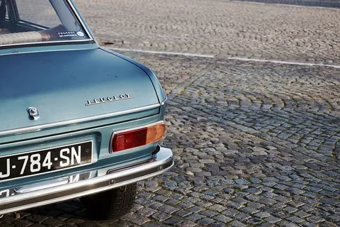 经典、蓝色、车辆、灰色、砖砌路面、日间、复古、标致