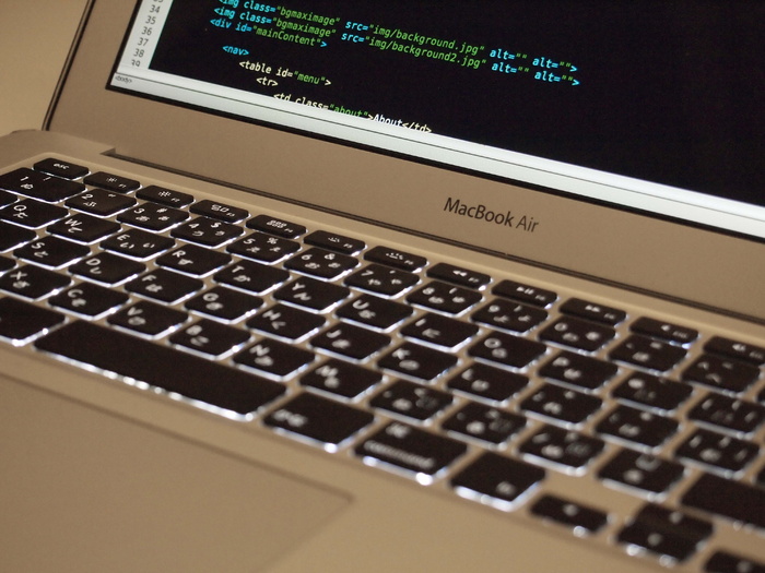 macbook air、turned、screen、apple、mac、computer、pc、keyboard