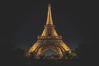 在夜间的埃菲尔铁塔