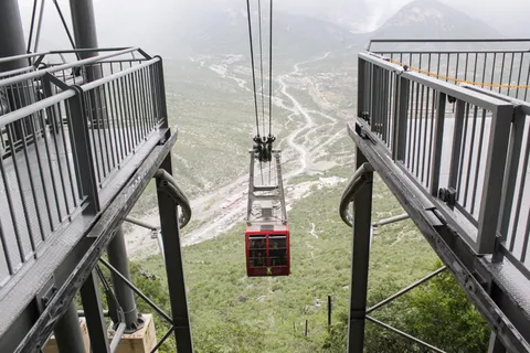 蒙特雷，墨西哥，grutas de garcía，交通，旅游，缆车，teleferico，墨西哥