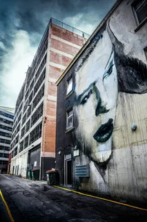 绘画、女人、混凝土、墙壁、阴天、天空、照片、米色