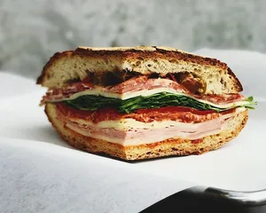 食物，火腿，馅料，三明治，奶酪，美味，面包，托盘